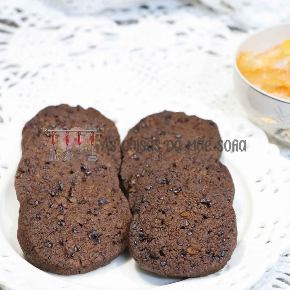 Bolachas de Chocolate e Laranja Cristalizada